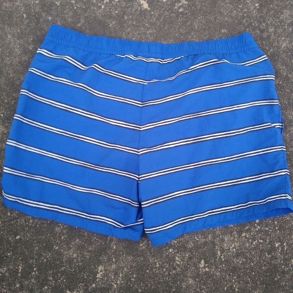 Lacoste Swim Trunks logo - Picture 6 of 6